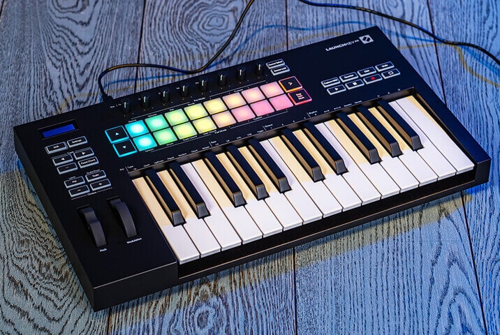 25-key MIDI controller
