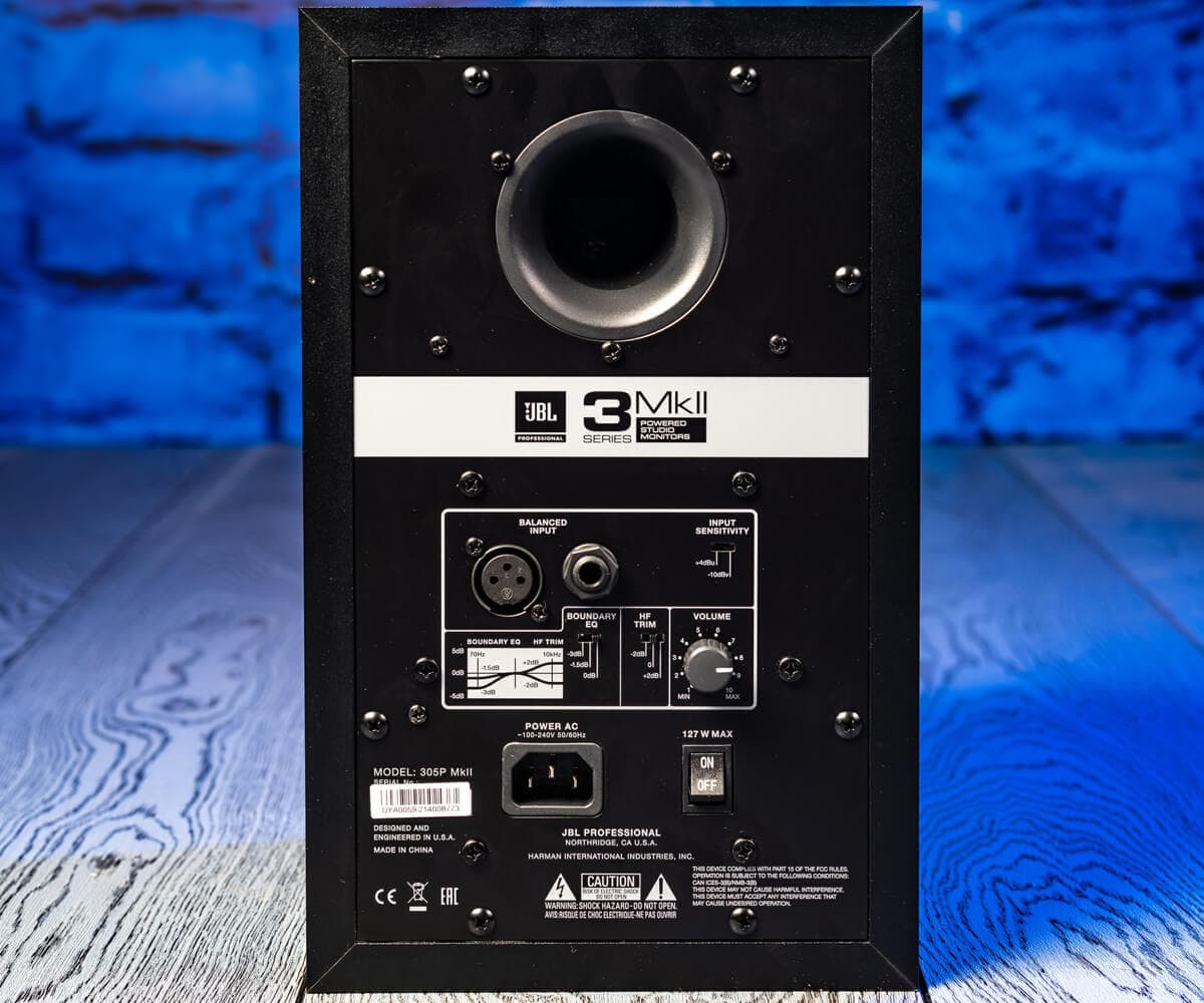 JBL 305P Mk2 inputs, outputs, and controls