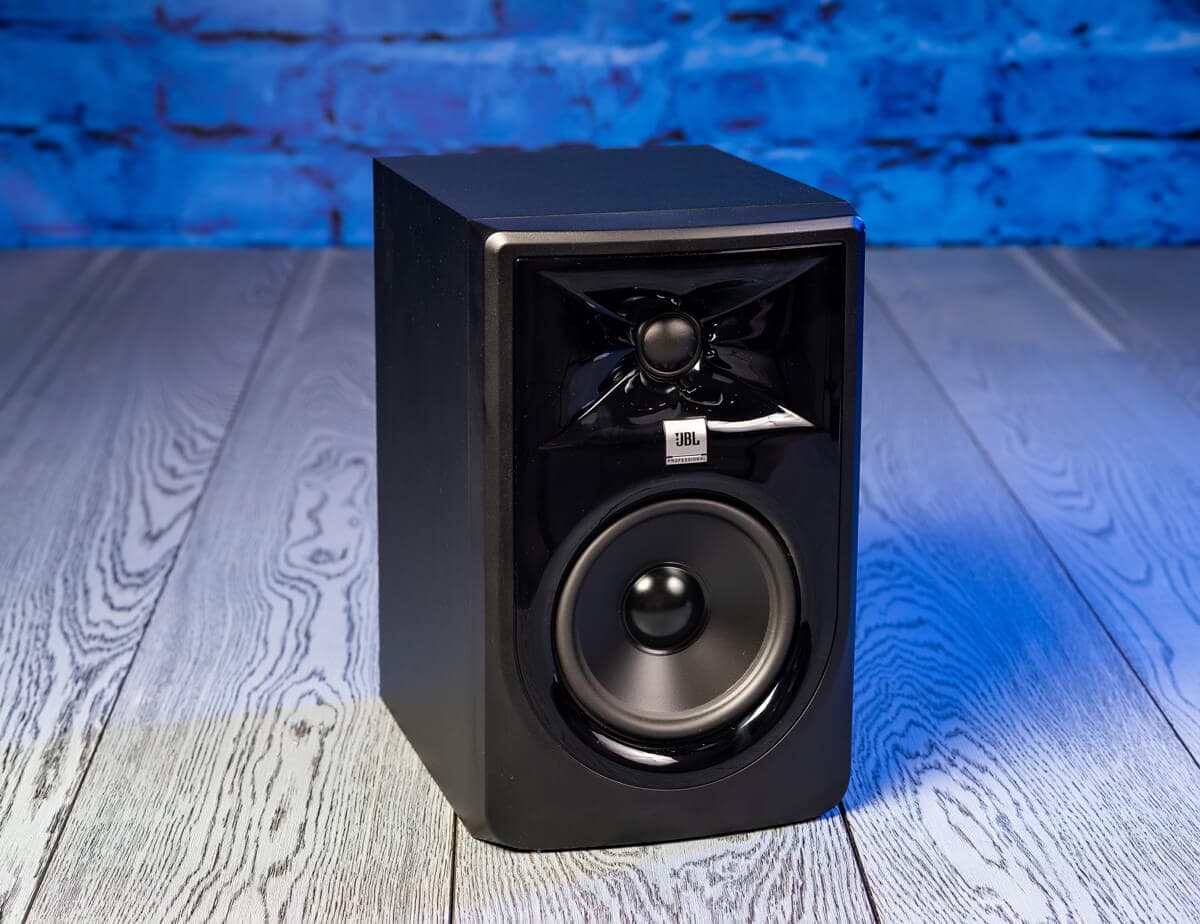 JBL 305P Mk2 studio monitors review
