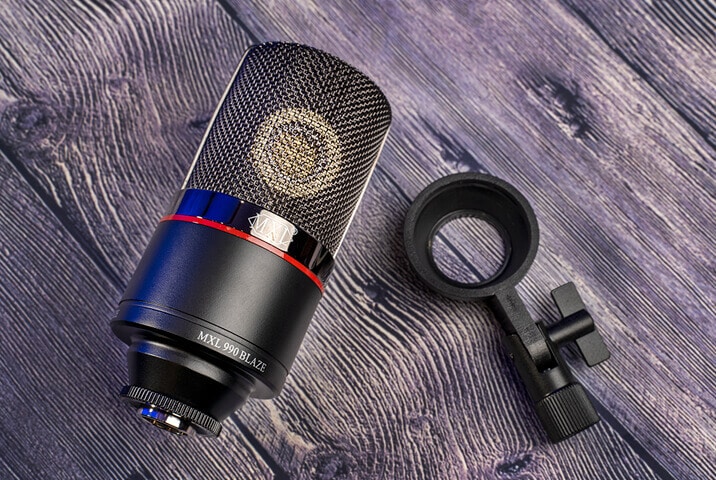 MXL 990 with stand mount