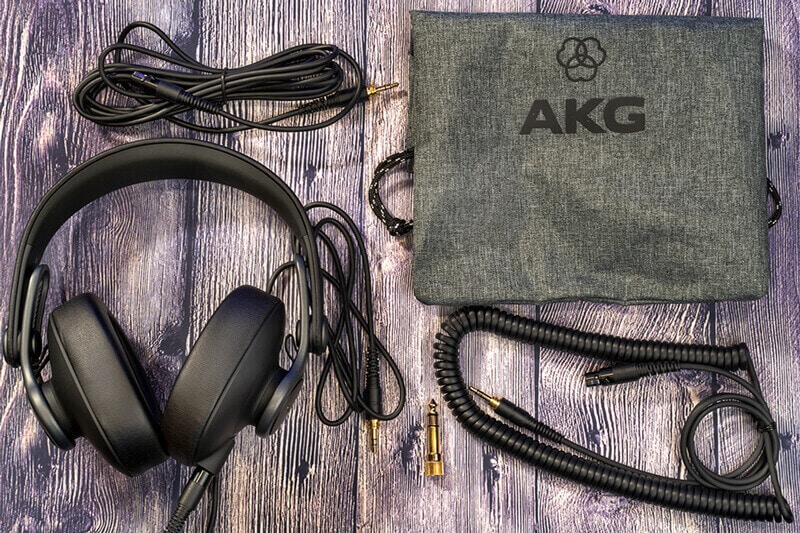 K371 headphones with cables and accessories