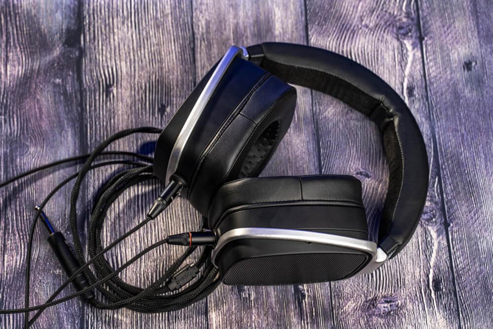 Hedd Heddphones with accessories