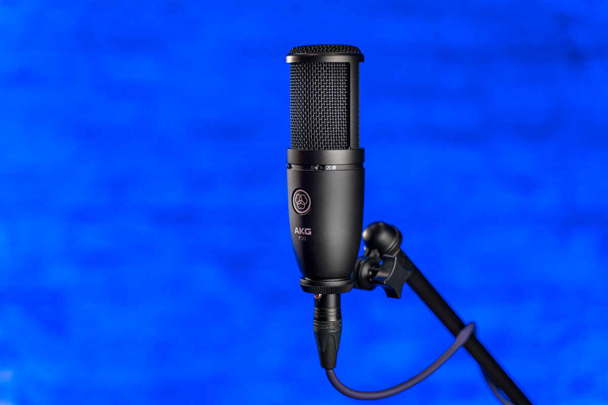 AKG P120 tested with microphone stand