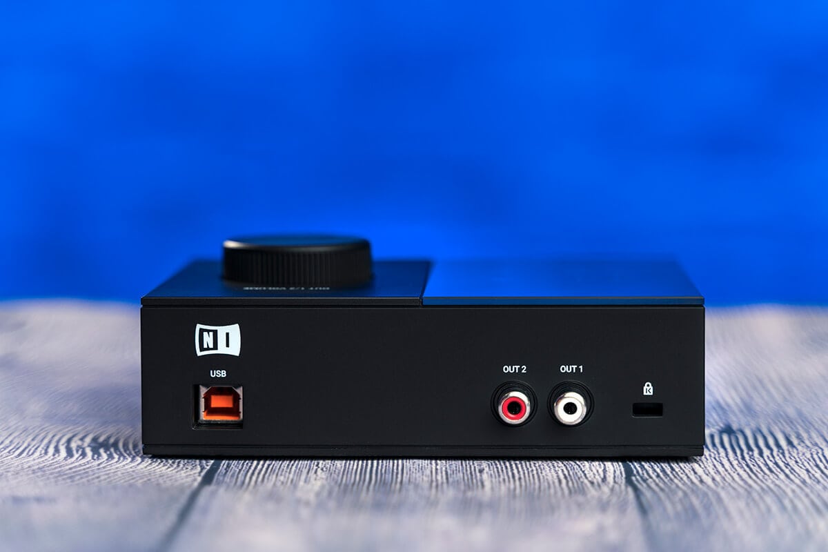 Komplete Audio 1 audio interface (rear panel)