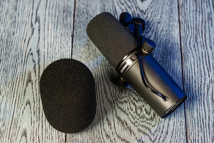 Shure SM7B and detachable windscreen