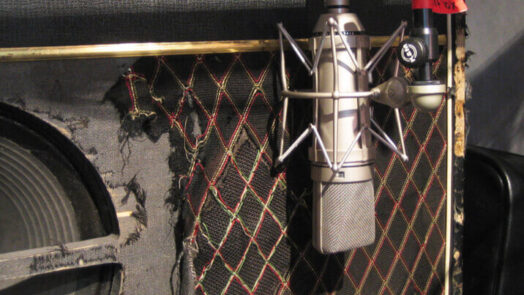 Neumann U 87 Ai used in guitar amp recording
