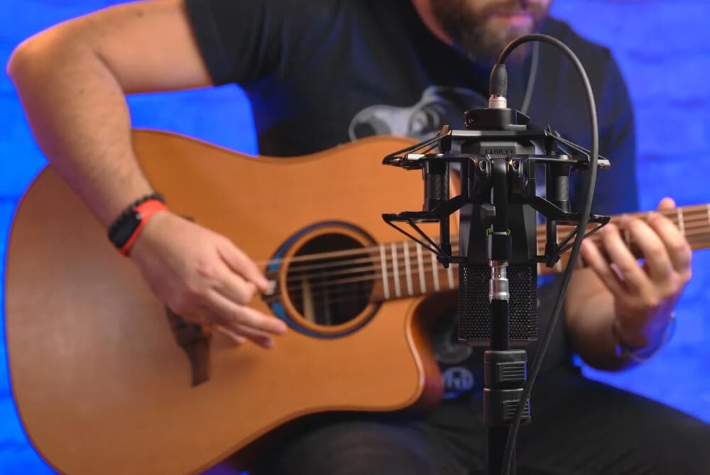 recording acoustic guitar at home