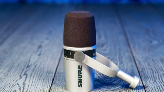 testing the Shure MV7 USB microphone