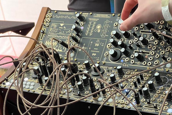 Instruō modular setup including Cš-L