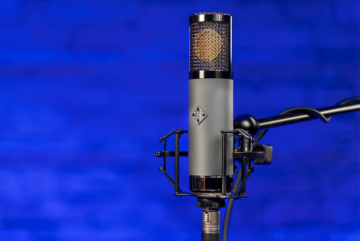 Telefunken TF51 with microphone stand