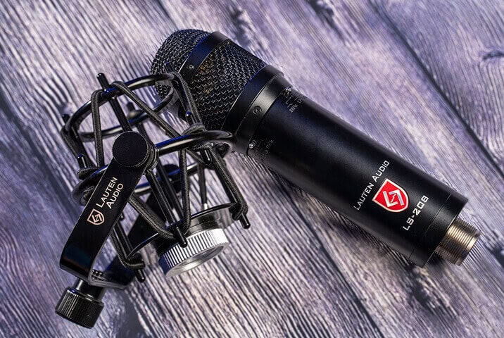 Lauten Audio LS-208 with shockmount