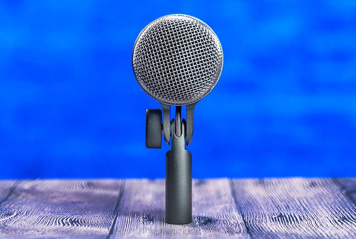 Shure Beta 52A microphone front view