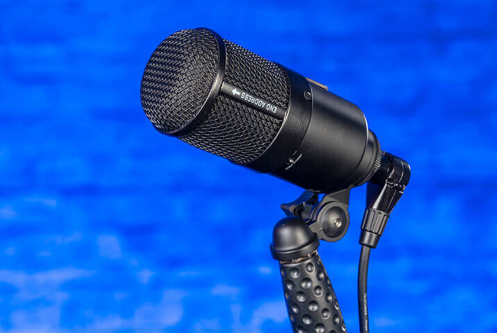 Telefunken M82 on a microphone stand
