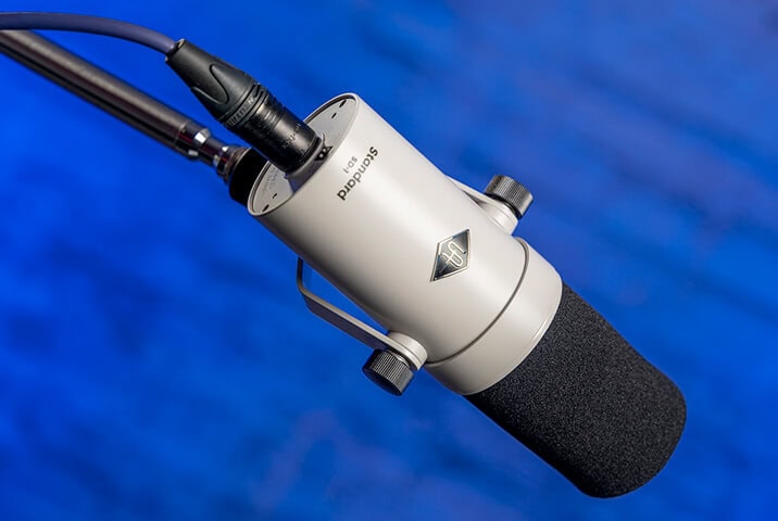 Universal Audio SD-1 on a microphone stand