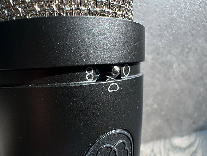 polar pattern switch on the front of the AKG P420